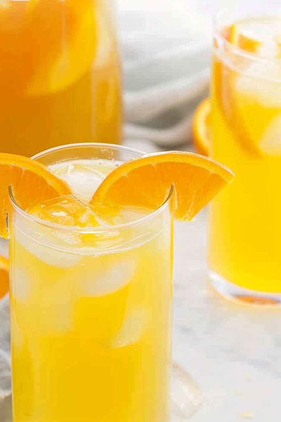 Vodka Orange Refreshment: Citrus-kissed vodka bliss