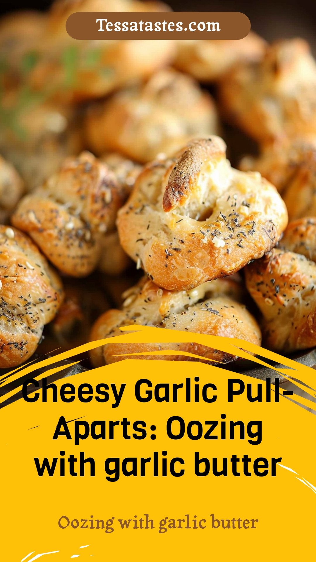 Cheesy Garlic Pull-Aparts: Oozing with garlic butter